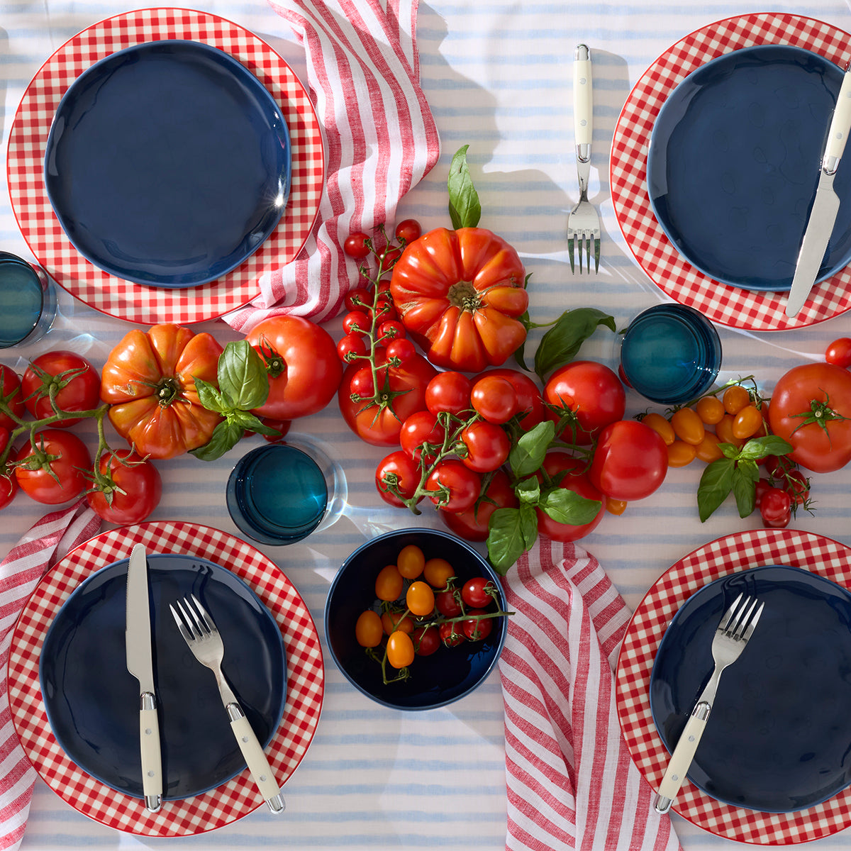 Bay Colors Blue Accent Plates - Set of 4